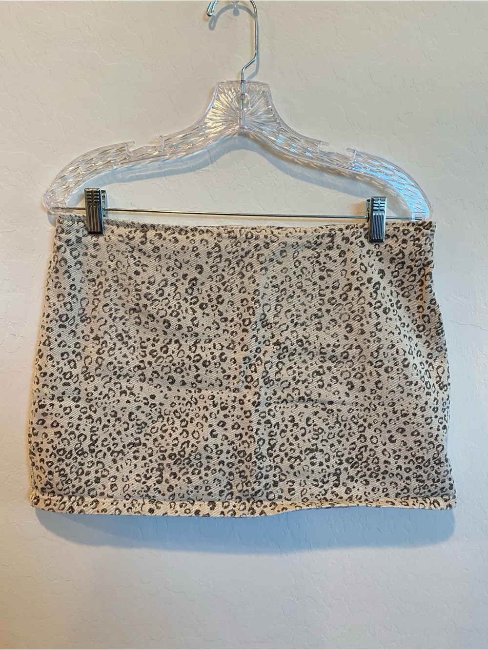 Le Lis Beige Leopard-Print Mini Skirt